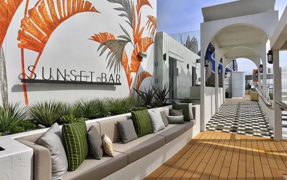 Celebrity Cruises The Sunset Bar 7.jpg